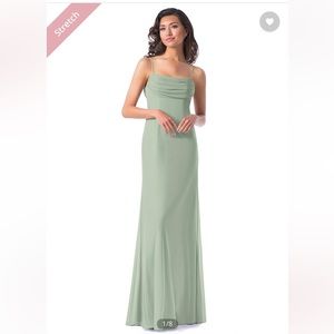 AZAZIE CHANTAL
A-Line Pleated Mesh Floor-Length Dress Dusty Sage